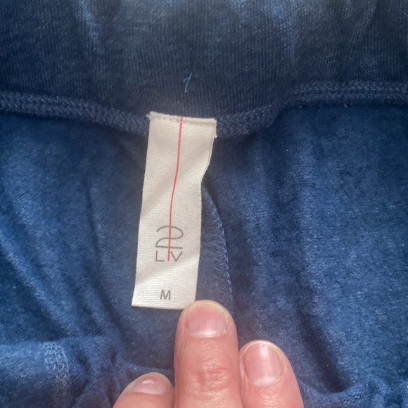 2 LV Easy Fit Vintage Wash pull on pants Size Medium NWT - Picture 7 of 10